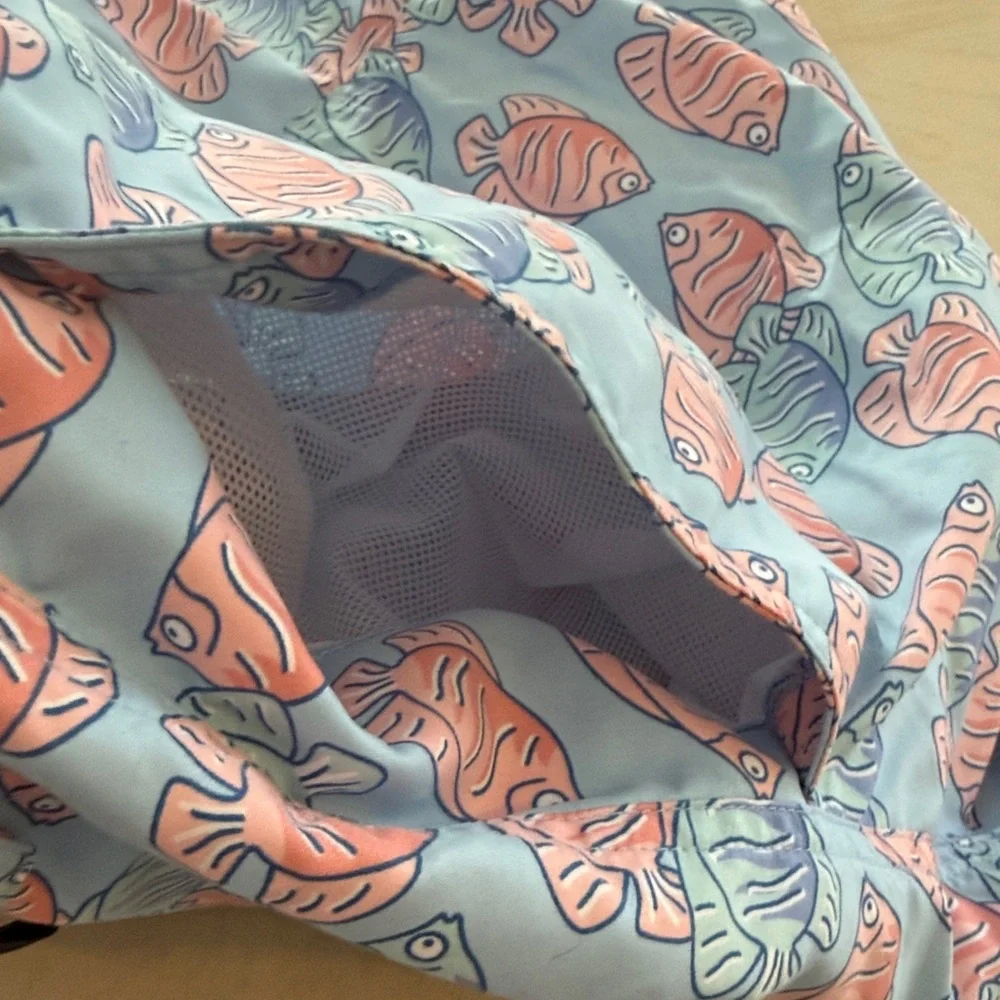 Men’s medium Vineyard Vines Swim Trunks